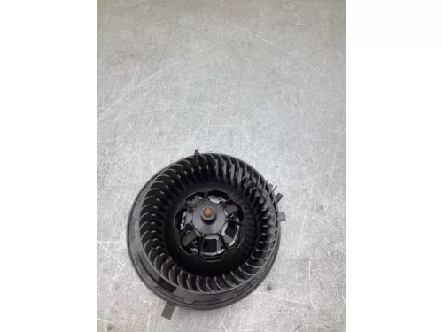 Kachel Ventilatiemotor-8270114