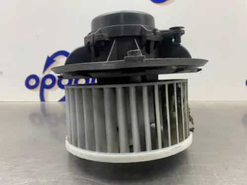 Kachel Ventilatiemotor-8318018