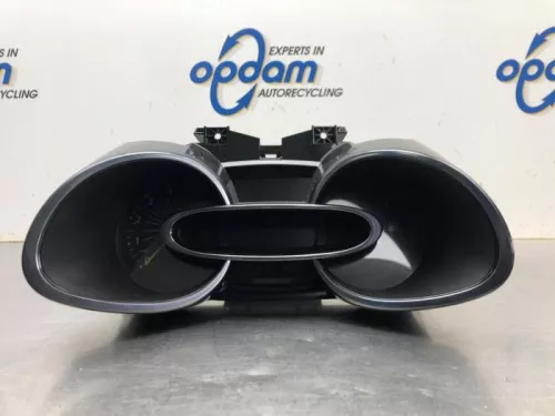 Kilometerteller KM-8120736