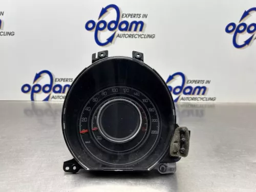 Kilometerteller KM-8228325