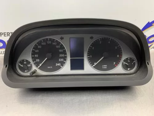 Kilometerteller KM-8151586