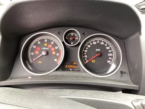 Kilometerteller KM-8103394