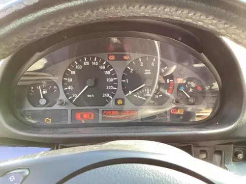 Kilometerteller KM-8236793