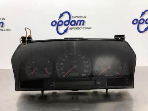 Kilometerteller KM-8203739