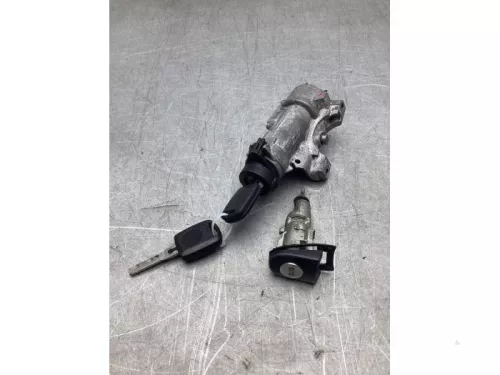 Kontaktslot+Sleutel-8129450