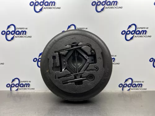 Krikset + reservewiel-8314018