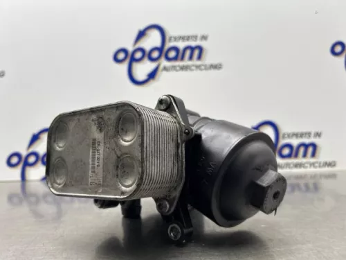 Oliefilterhuis-8264011