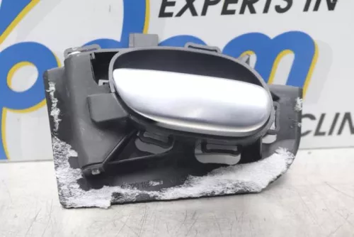 Portiergreep 4Deurs links-voor-7612044