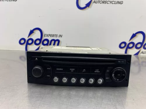 Radio CD Speler-8250757