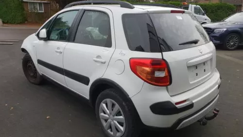 Aandrijfas links-achter Suzuki