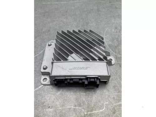 Radio versterker-8061244