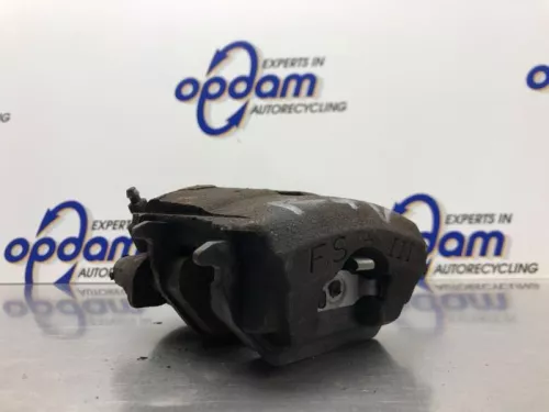 Remklauw (Tang) rechts-voor-8204388