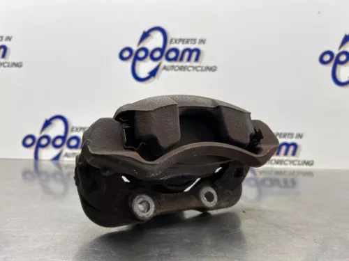 Remklauw (Tang) rechts-voor-8305356