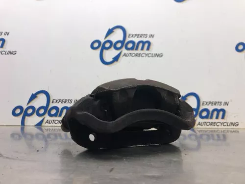 Remklauw (Tang) rechts-voor-8104821