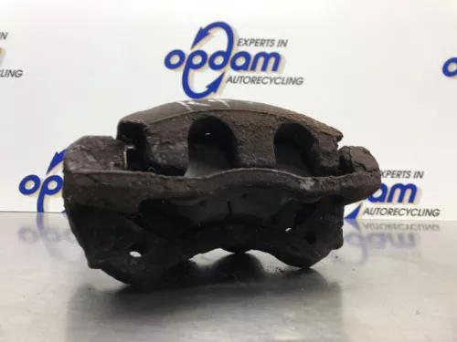 Remklauw (Tang) rechts-voor-8236956