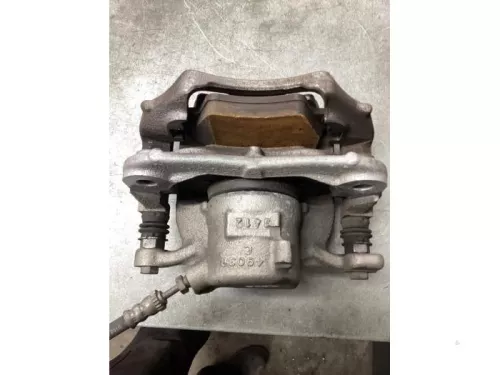 Remklauw (Tang) rechts-voor-8144350