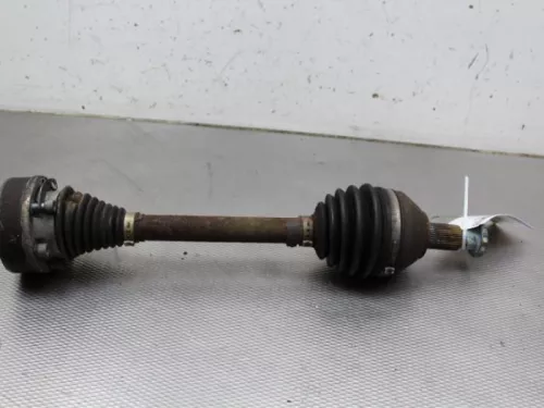 Aandrijfas links-voor Volkswagen  mzn