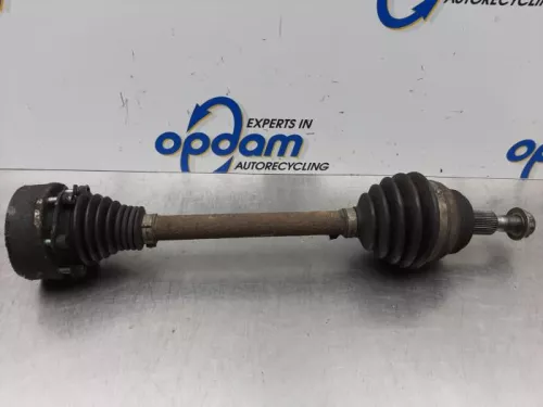 Aandrijfas links-voor Volkswagen  czm