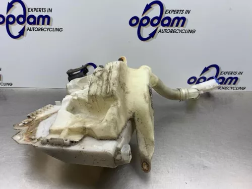 Ruitensproeiertank voor-8209422