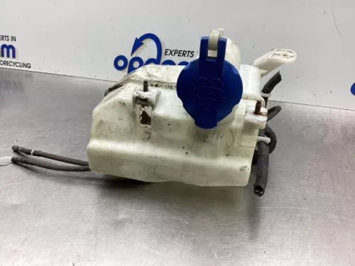 Ruitensproeiertank voor-8028881