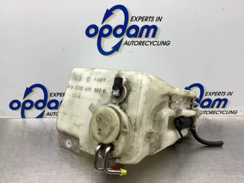 Ruitensproeiertank voor-7937812