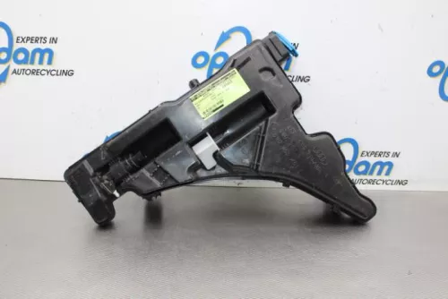 Ruitensproeiertank voor-7327860