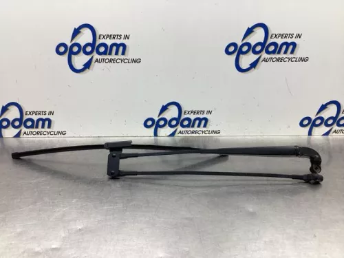 Ruitenwisserarm voor-8064679