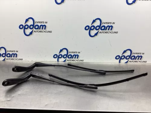 Ruitenwisserarm voor-8056778