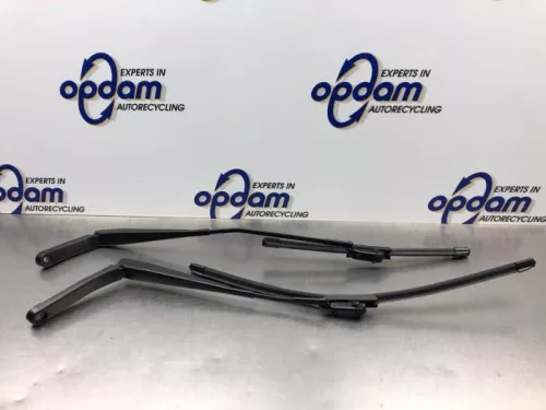 Ruitenwisserarm voor-8228465