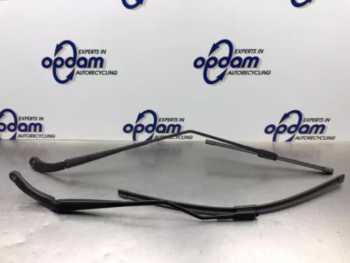 Ruitenwisserarm voor-8175511