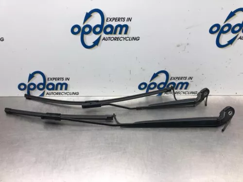 Ruitenwisserarm voor-7737594