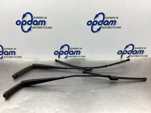 Ruitenwisserarm voor-7577029