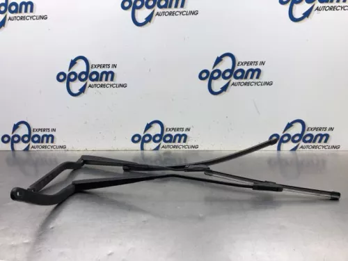 Ruitenwisserarm voor-8050933