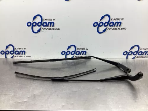 Ruitenwisserarm voor-7989722