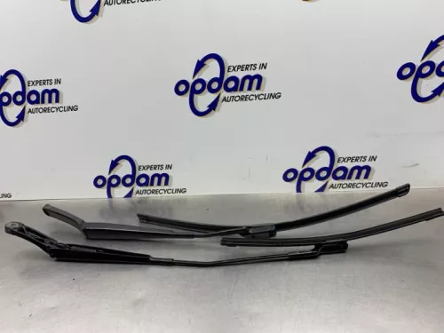 Ruitenwisserarm voor-8248870