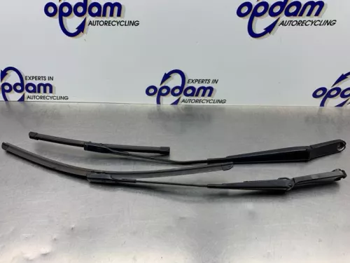 Ruitenwisserarm voor-8292828