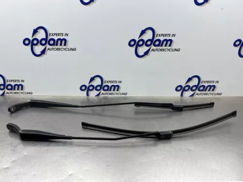 Ruitenwisserarm voor-8324296