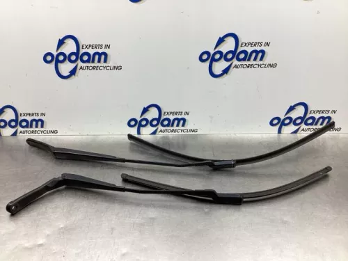 Ruitenwisserarm voor-7922228