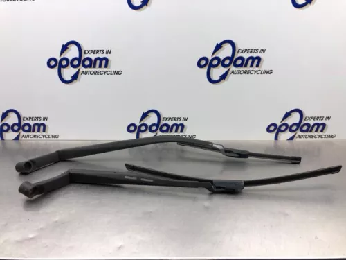 Ruitenwisserarm voor-8193050