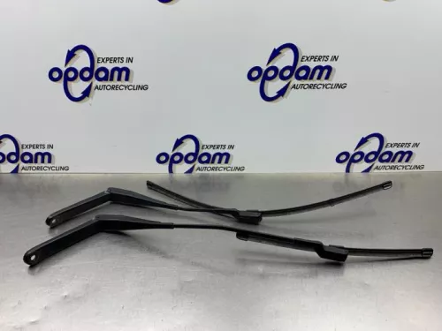 Ruitenwisserarm voor-8213510