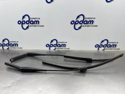 Ruitenwisserarm voor-8259667