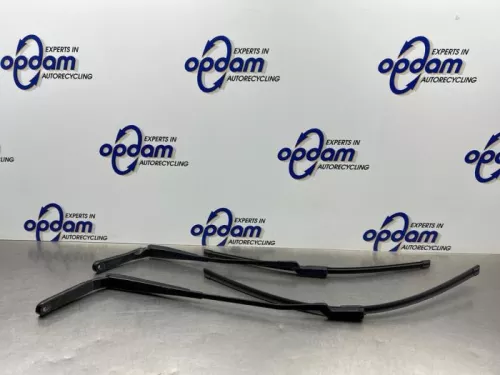 Ruitenwisserarm voor-8305356