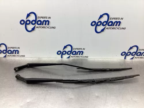 Ruitenwisserarm voor-7987636