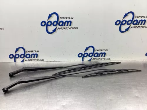 Ruitenwisserarm voor-8092712