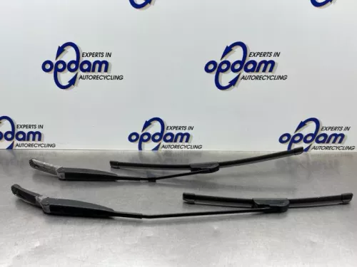 Ruitenwisserarm voor-8296666