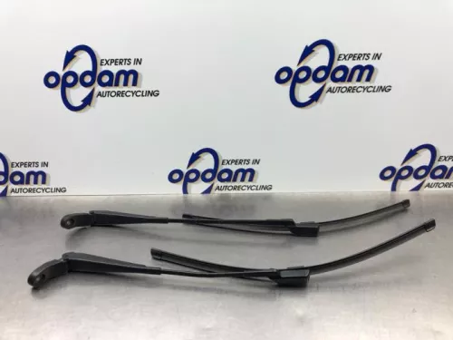 Ruitenwisserarm voor-8232689