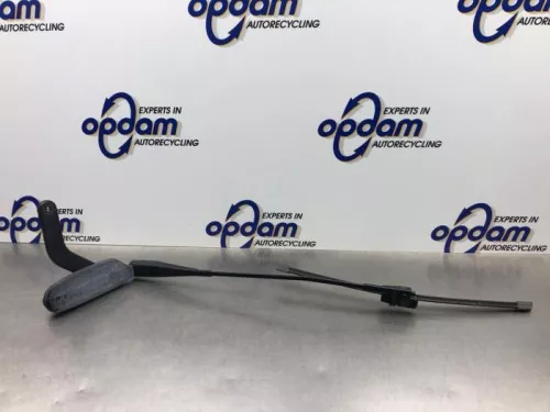Ruitenwisserarm voor-8156196