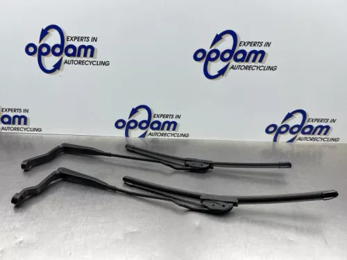 Ruitenwisserarm voor-8287811