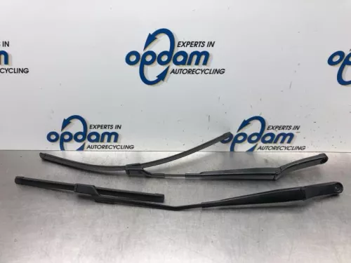 Ruitenwisserarm voor-6052245