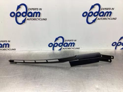 Ruitenwisserarm voor-